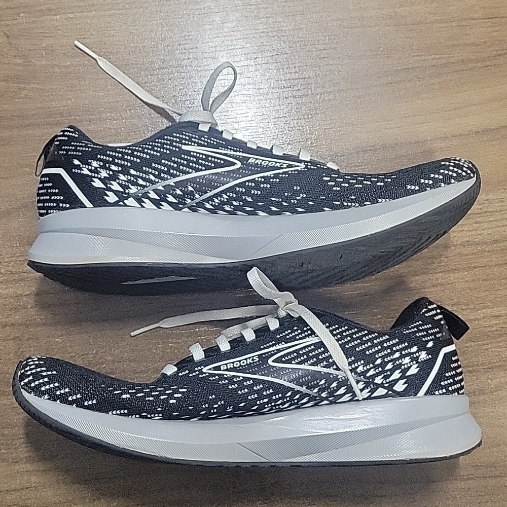 Brooks Levitate 5 Road Running Black Shoes Womens-Size 10 - Picture 9 of 17